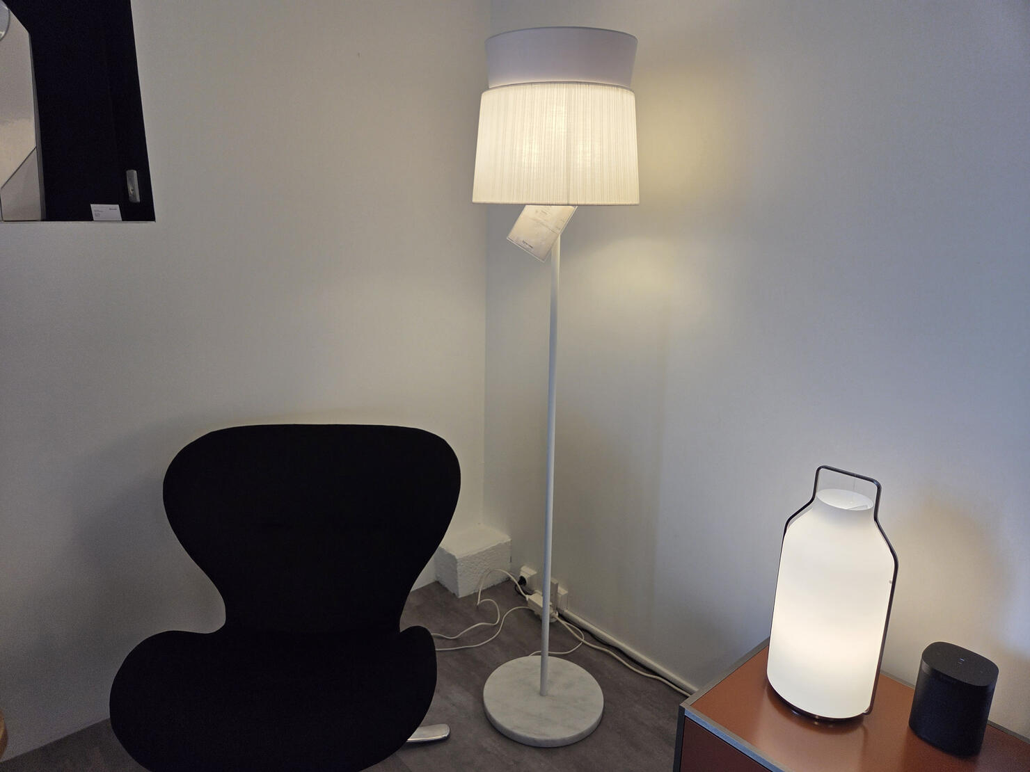 Lampadaire DUEPPO : 470 € au lieu de 945 € / Dimensions H1760 x D400 mm